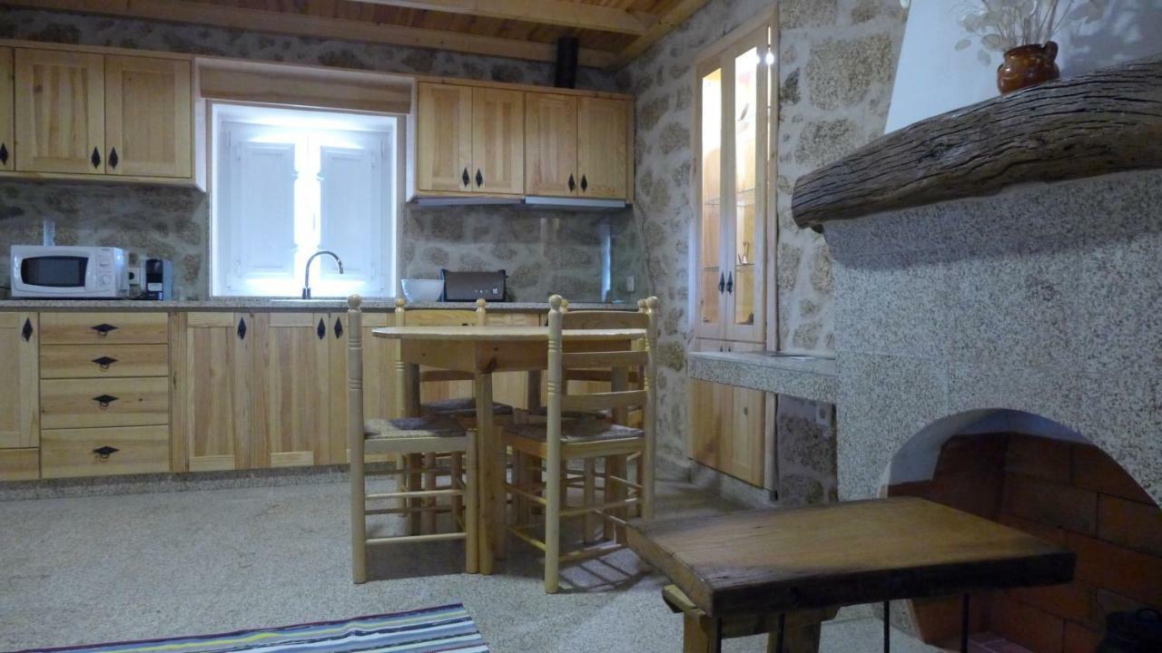 Casas Da Villa - Monsanto - Oliveira E Videira Relva  外观 照片