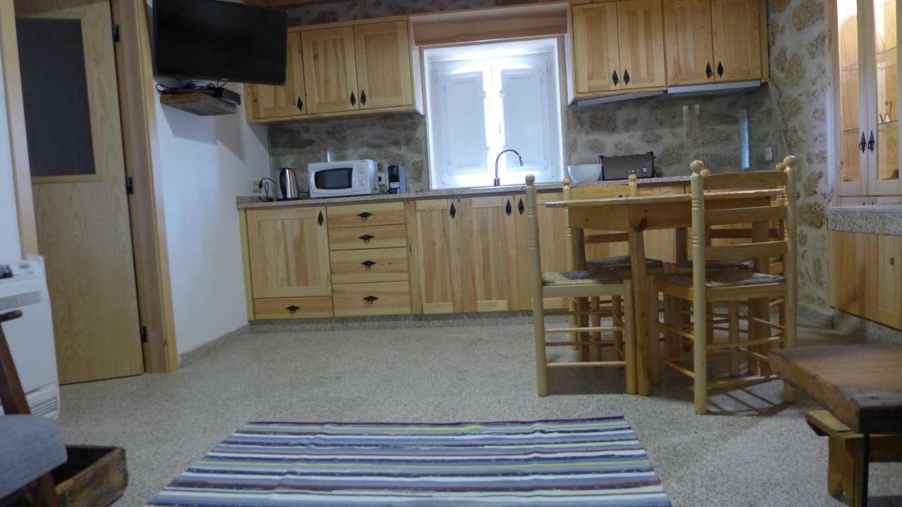 Casas Da Villa - Monsanto - Oliveira E Videira Relva  外观 照片